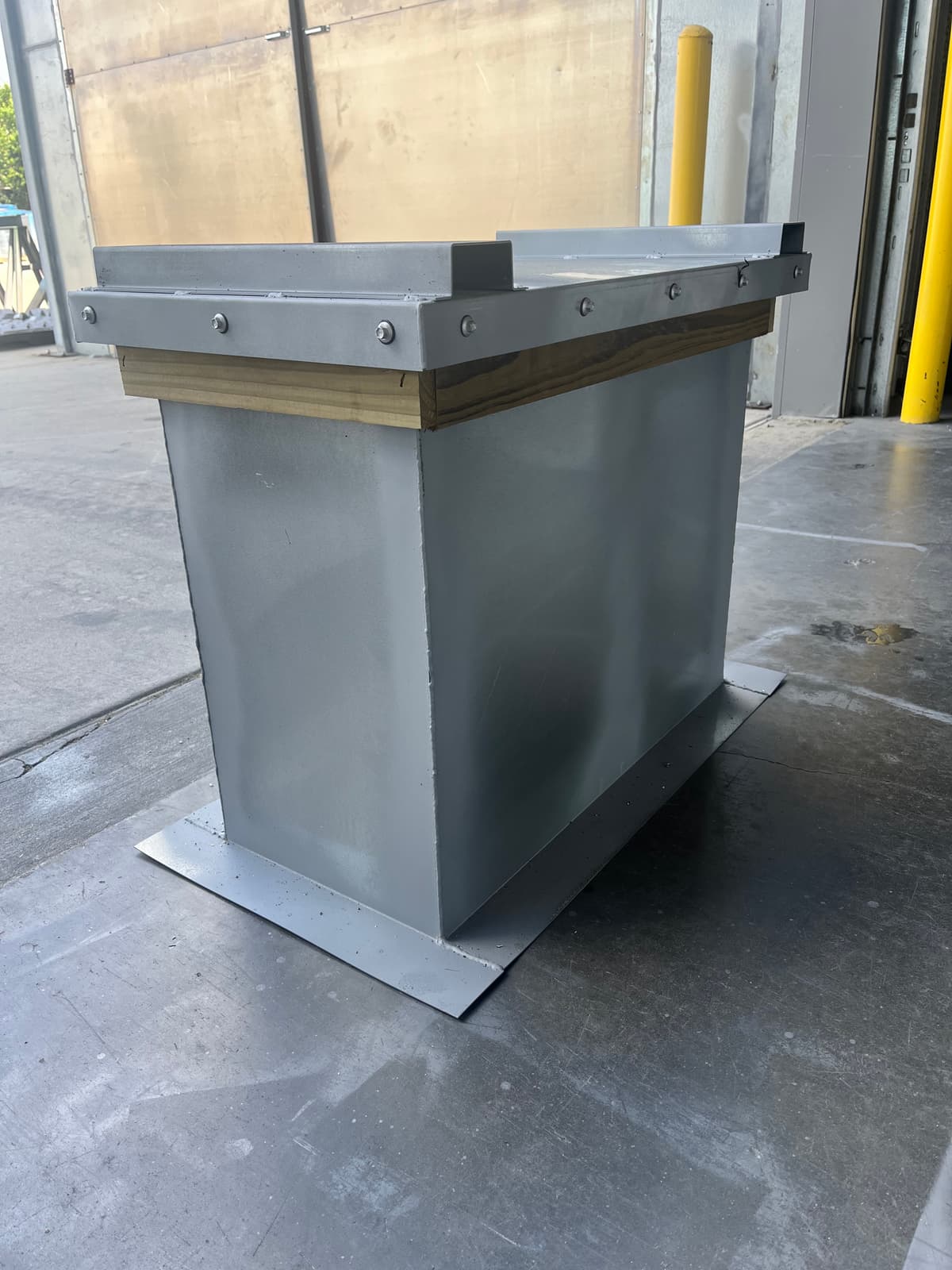 Platform Curb
